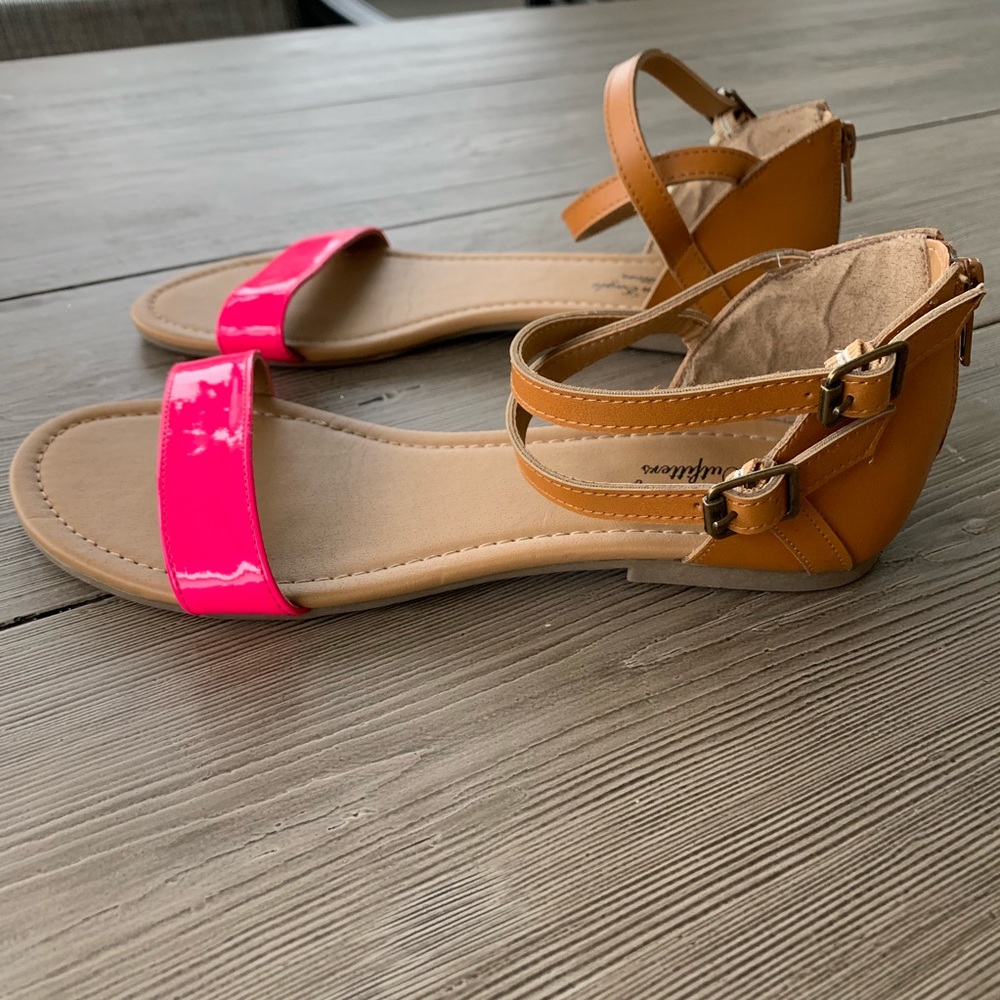 American Eagle sandals. - Picture 4 of 5
